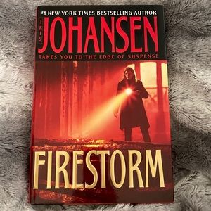 Firestorm By Iris Johansen Hardcover